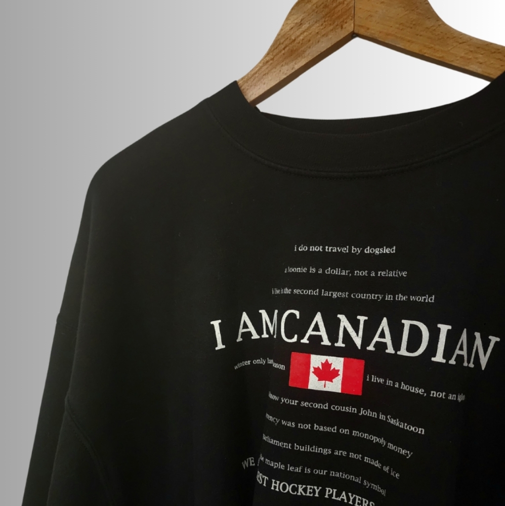 Vintage x 90s Gildan Active Wear “I AM CANADIAN” Pullover Sweatshirt